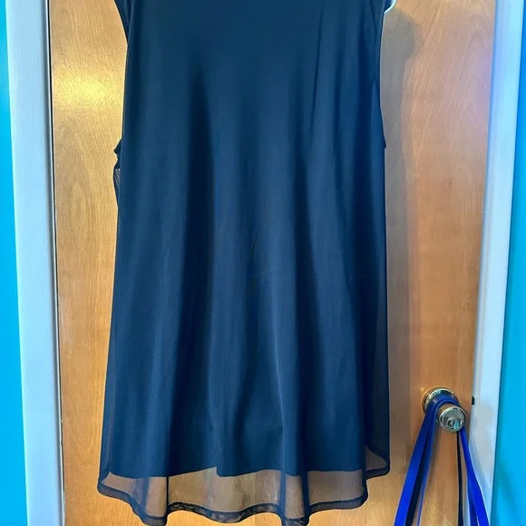 Black Sleeveless Mixed Media Top - Picture 5 of 8